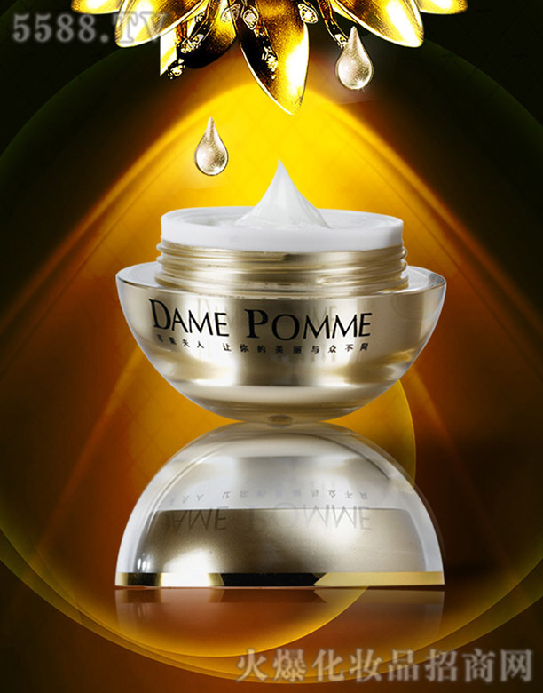 �V���КW�y����Ƽ����޹�˾���O���������D(zhu��n)�r(sh��)��o�۾��A˪