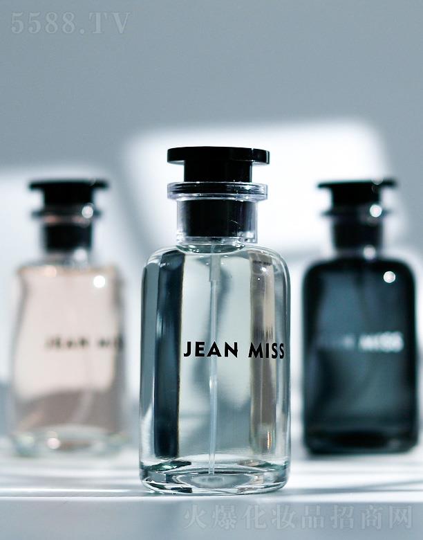 �㽭�G�һ��yƷ���޹�˾��С���������I��Ůʿ��ˮ���b