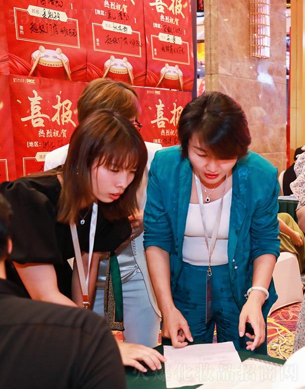 �������t(y��)ˎ����Ƽ�(�K��)���޹�˾��������ȫ��(gu��)���I(y��)�x�ܴ��(hu��)�F(tu��n)�(du��)���s�F(xi��n)��(ch��ng)