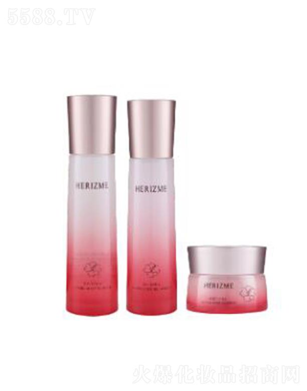 ���������yƷ�����u�����޹�˾�������˱���(r��n)�����o(h��)�w���b ���w�t��(r��n)ˮ��