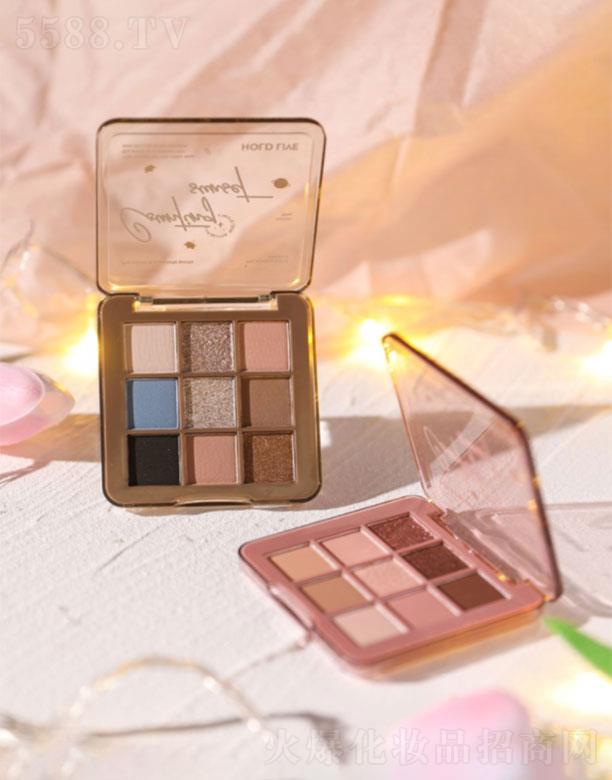 �K���K�����Q(m��o)�����޹�˾���K���K�����Q(m��o)   HOLD-LIVE�FȾ��ĺ��ɫ��Ӱ�P(p��n)   �{(l��n)ɫ��Ѭ