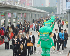 ����𱬾W(w��ng)�ĳɹ��S����ʸ־�������^����ǰ