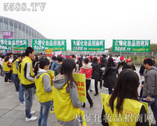 ���F(tu��n)�(du��)ȫ���Ը��ĸɄŰl(f��)�]������M��