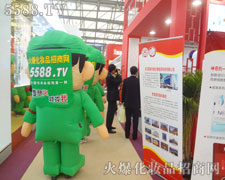 ��ͨ��ģ�ԏ��݄�(chu��ng)�µ��ˑB(t��i)׌�˶�Ŀһ��