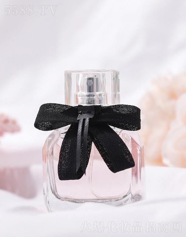 С���������Ůʿ��ˮ