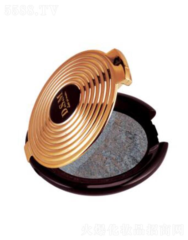 D.S.M��z��ӯ���V���|(zh��)��Ӱ10 �c�Y���Ś��|(zh��)