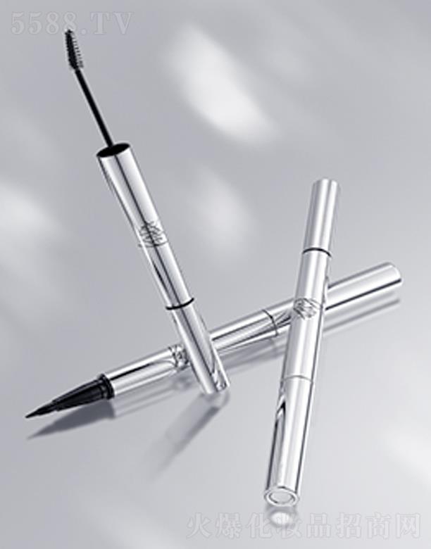 ��Ƚ����һ���p�^ˮü�P