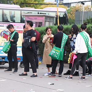 ֻ��ƴ���������Mȡ�����ڳ�Խ�����쾫Ӣ����