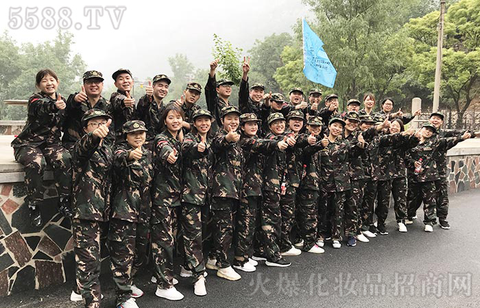 �����������κ��˵�Ŭ����ȫ���Ը��㿂�������ի@��