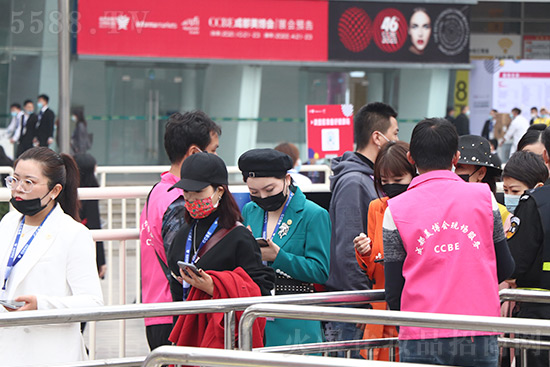 �ɶ����I(y��)���[���_Ļ��