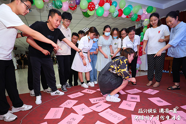 火爆網舉辦7月生日會,共享快樂,瓜分涼夏 火爆網舉辦7月生日會,共享快樂,瓜分涼夏