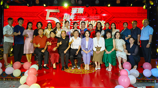 ���ϼ���������c��ֱ����ӈA�M�Y(ji��)��