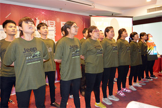 ʿ��չʾ-��Խ������׷��׿Խ