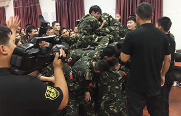 ��������o·���҂�Ը����������