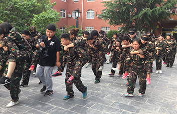 ��������ۣ���Փ�D�y�U�����Ҷ����վo������c��ͬ����