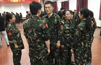 ���ڰl(f��)�F(xi��n)��߅������������߆݌��e�˵�ٝ��