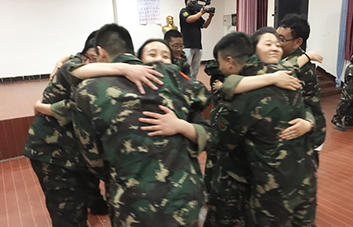 ���ڰl(f��)�F(xi��n)��߅������������߆݌��e�˵�ٝ��