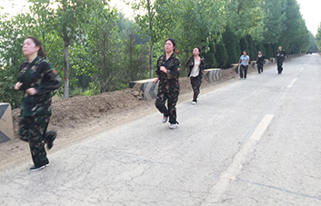 ���˵������ٴ�Ҳ��С���F꠵�������СҲ�Ǵ���