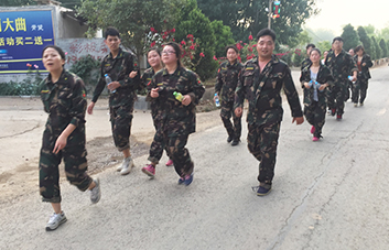 ��Փ�ǔv��߀�Ǳ������҂��]�ЁG���κ�һ������