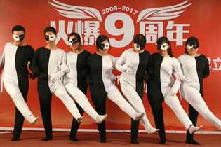 �{(di��o)ζƷ���ڰ��䡷��(chu��ng)���赸����һ�ӵ�ҕ�X�_����